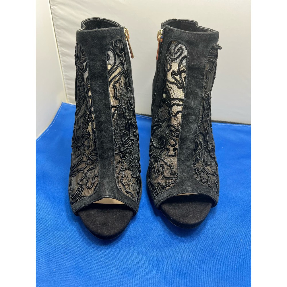 Jessica Simpson Lace Peep Toe heel /bootie